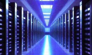 后端架构核心：语言择优、函数精设与变量高效管理实践